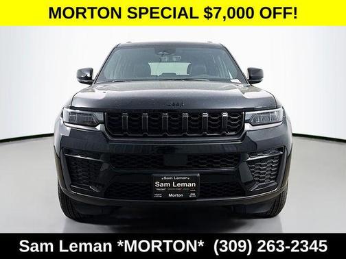 Diamond Black Crystal Pearlcoat 2026 Jeep Grand Cherokee Altitude
