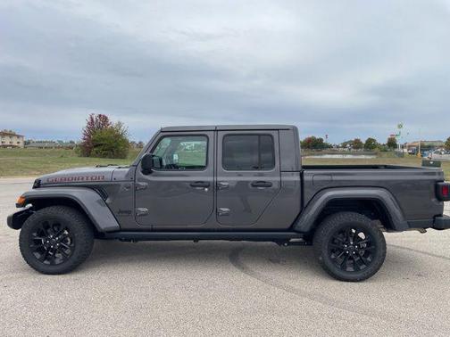 2024 Jeep Gladiator Nighthawk