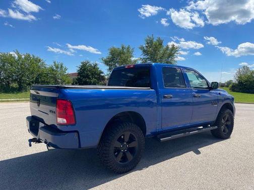 Blue Streak Pearlcoat 2019 RAM 1500 Express