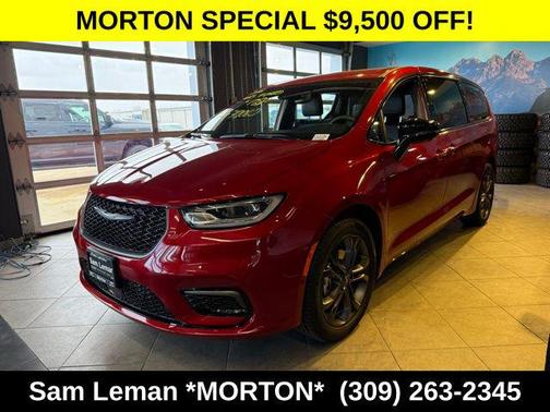 Red Hot Pearlcoat 2026 Chrysler Pacifica L