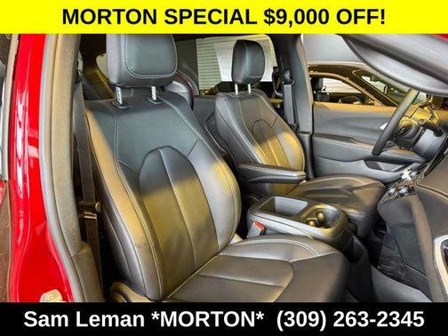 Red Hot Pearlcoat 2026 Chrysler Pacifica L