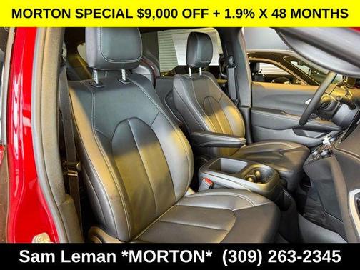 Red Hot Pearlcoat 2026 Chrysler Pacifica L