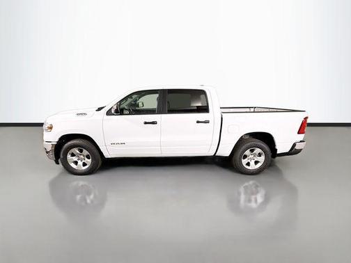 Bright White Clearcoat 2026 RAM 1500 Big Horn/Lone Star