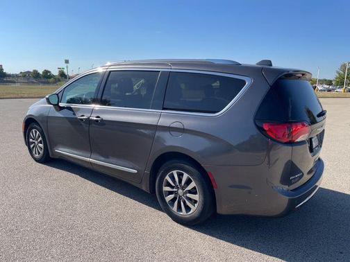 2020 Chrysler Pacifica Touring-L Plus