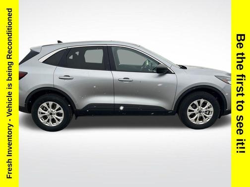 Iconic Silver Metallic 2023 Ford Escape Active