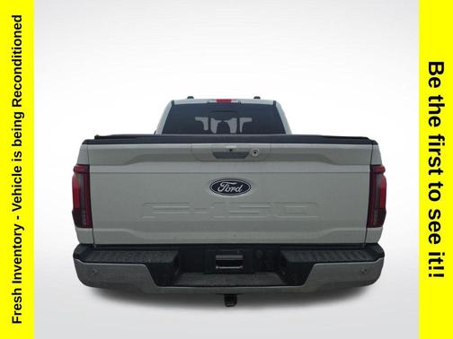 Star White Metallic Tri-Coat 2024 Ford F-150 Lariat