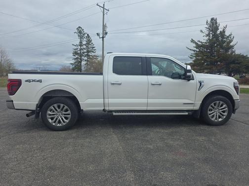 Star White Metallic Tri-Coat 2024 Ford F-150 Lariat