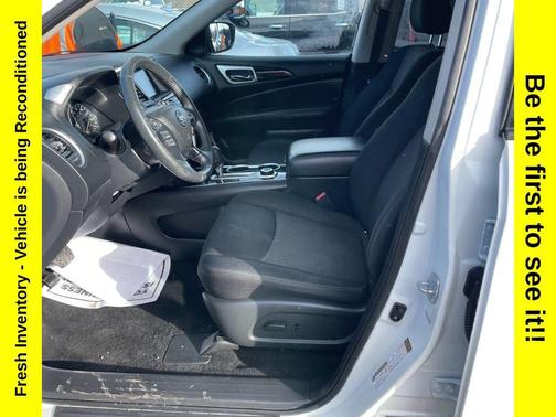 2018 Nissan Pathfinder SV