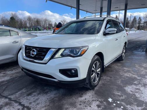 2018 Nissan Pathfinder SV