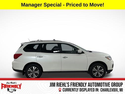 2018 Nissan Pathfinder SV