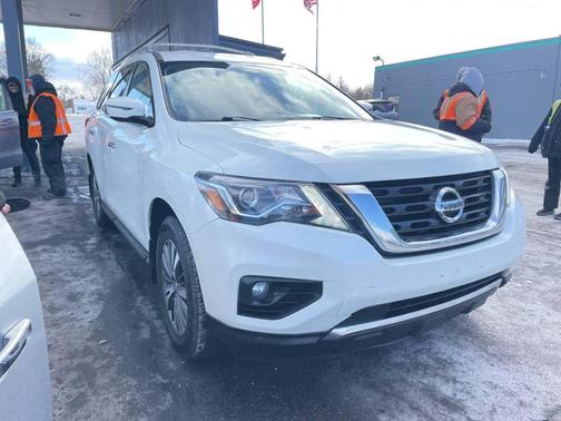2018 Nissan Pathfinder SV