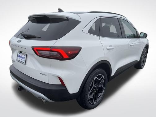 2026 Ford Escape Platinum