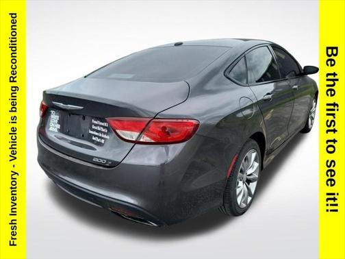 2015 Chrysler 200 S