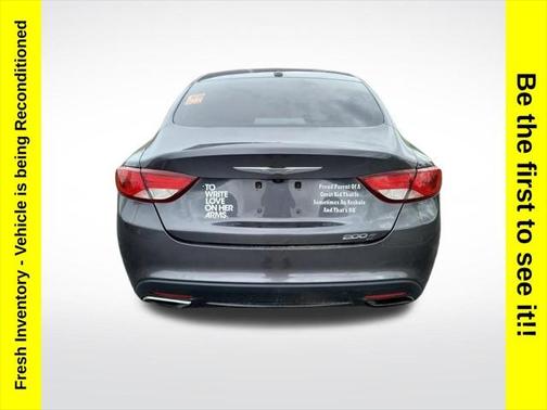 2015 Chrysler 200 S