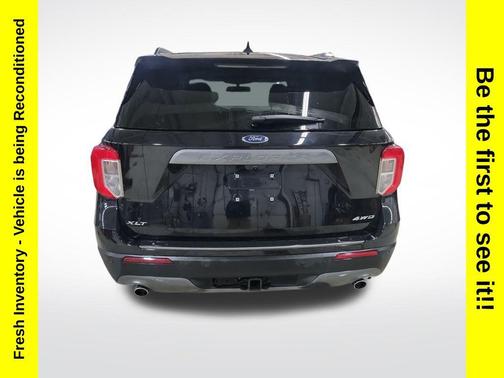 Agate Black Metallic 2024 Ford Explorer XLT