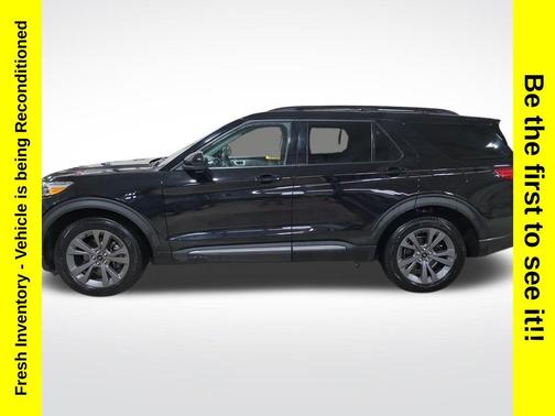 Agate Black Metallic 2024 Ford Explorer XLT