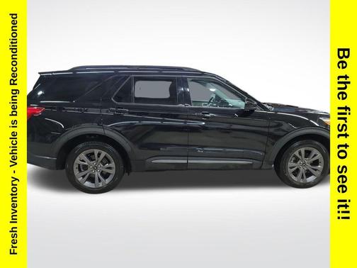 Agate Black Metallic 2024 Ford Explorer XLT
