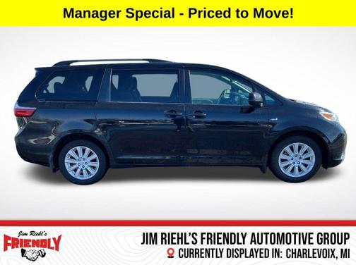 2016 Toyota Sienna LE