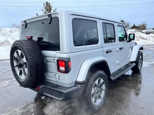 2022 Jeep Wrangler Unlimited Sahara
