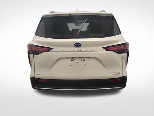 2021 Toyota Sienna Limited 7-Passenger