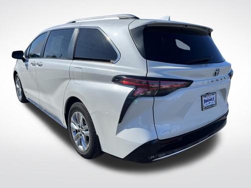 2021 Toyota Sienna Limited 7-Passenger