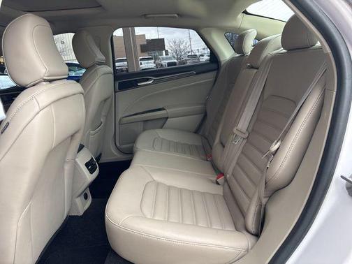 2020 Ford Fusion SEL