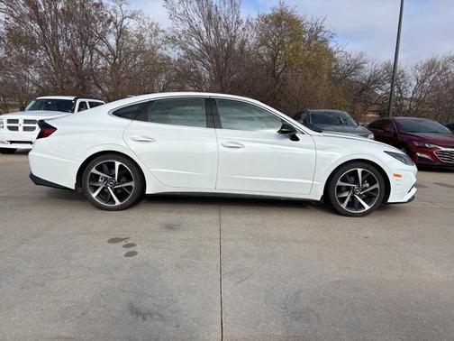 2021 Hyundai SONATA SEL Plus