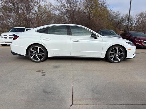 2021 Hyundai SONATA SEL Plus