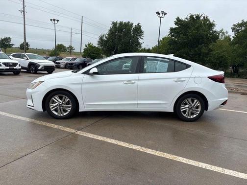Quartz White Pearl 2019 Hyundai ELANTRA SEL