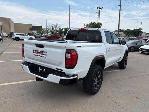 Summit White 2024 GMC Canyon Elevation