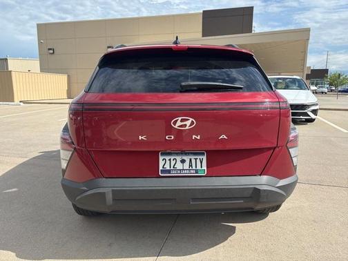 2025 Hyundai KONA SEL