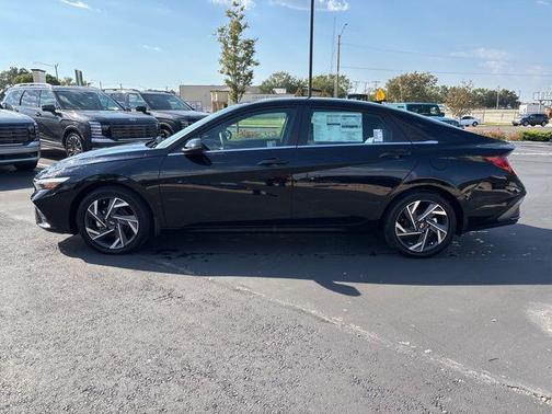 2025 Hyundai ELANTRA HEV Limited