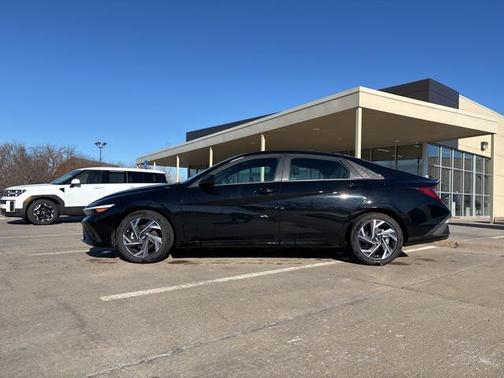 2025 Hyundai ELANTRA Sport