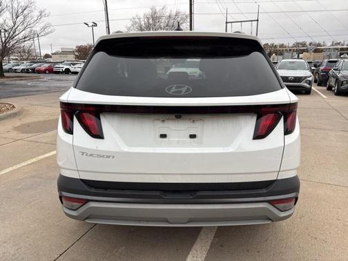2025 Hyundai TUCSON SEL
