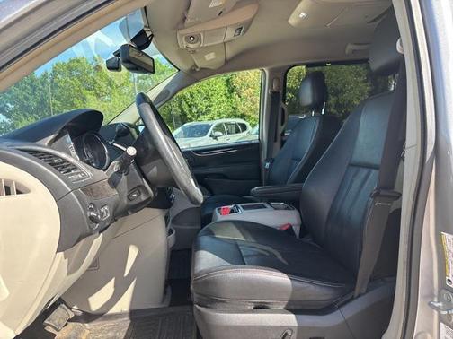 2013 Chrysler Town & Country Touring-L