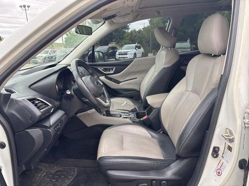 Crystal White Pearl 2019 Subaru Forester Limited