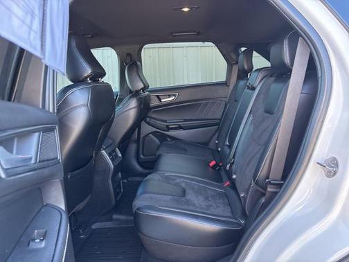 2021 Ford Edge ST