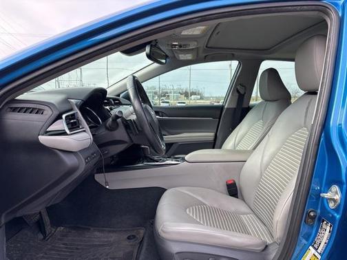 2018 Toyota Camry Hybrid SE