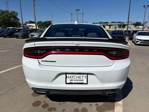Bright White Clearcoat 2016 Dodge Charger SXT
