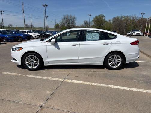Oxford White 2018 Ford Fusion SE
