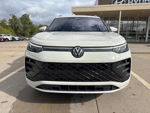 2025 Volkswagen Tiguan 2.0T SEL R-Line 4MOTION