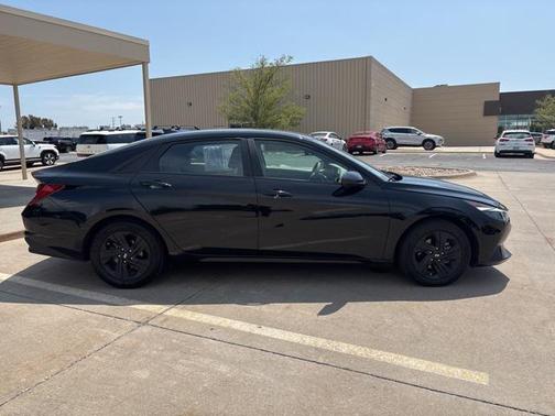 2023 Hyundai ELANTRA HEV Blue