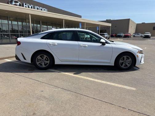 Glacial White Pearl 2023 Kia K5 LXS