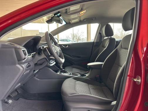 2019 Hyundai IONIQ Hybrid SEL