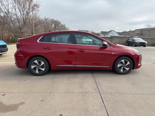 2019 Hyundai IONIQ Hybrid SEL