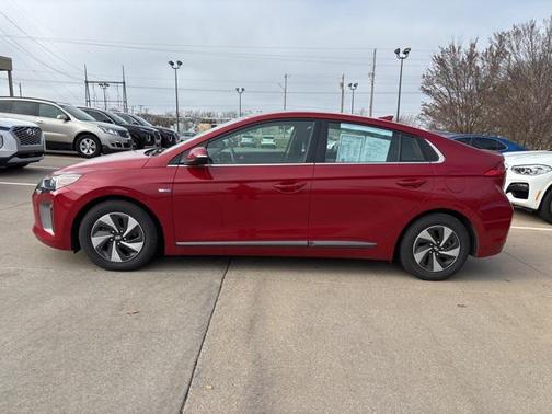 2019 Hyundai IONIQ Hybrid SEL