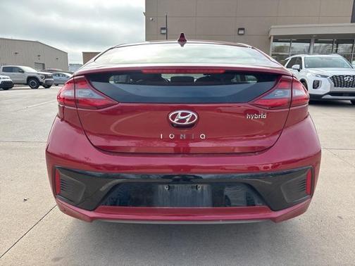 2019 Hyundai IONIQ Hybrid SEL
