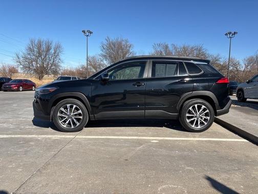 2023 Toyota Corolla Cross XLE