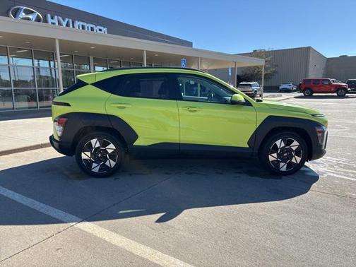 2024 Hyundai KONA SEL