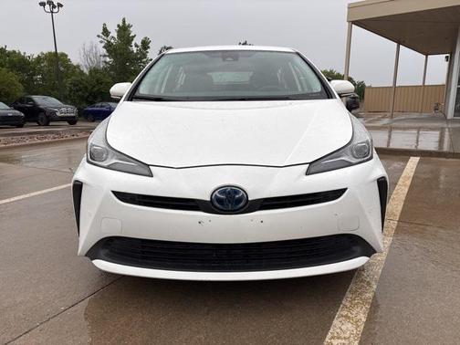 2019 Toyota Prius LE